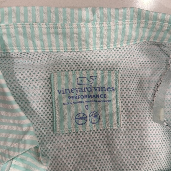 Vineyard vines seersucker, performance romper - Picture 3 of 4